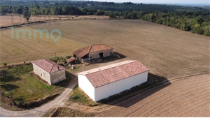 fermette à la vente -   16110  LA ROCHEFOUCAULD, surface 160 m2 vente fermette - UBI449075660